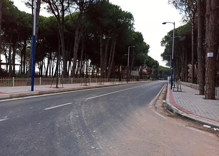 Lovely Daire Golem (Tirana)